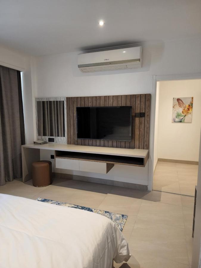 Imperial Suites Hotel Manama Exterior photo
