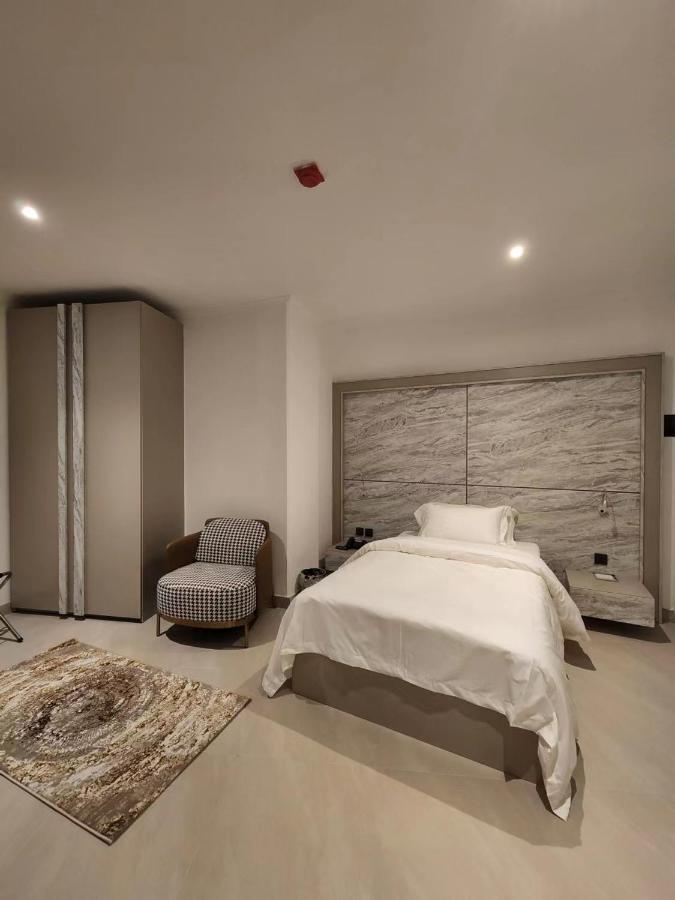 Imperial Suites Hotel Manama Exterior photo